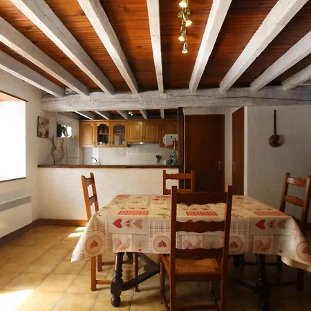 Chez Brouqua בית נופש *